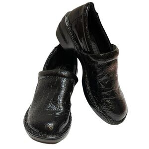 B.O.C. Born Concepts Black Faux Alligator Womens Clogs SZ 8.5 40 EU